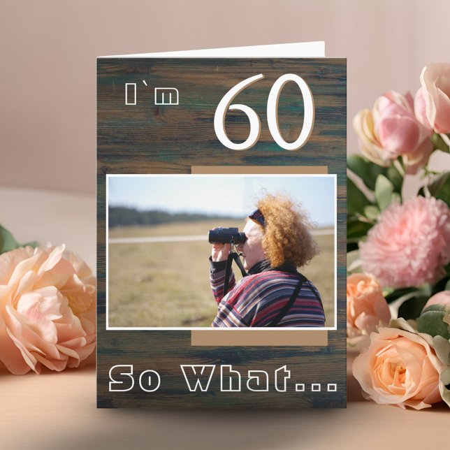 Tarjeta Foto de cumpleaños 60 inspiradora de madera rústic (Subido por el creador)