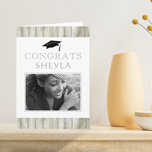 Tarjeta Foto de graduación de Moderno Rustic Wood Felicita (Subido por el creador)