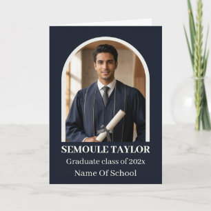 Tarjeta Foto de graduado afroamericano moderno en arco neg
