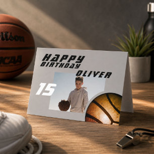 Tarjeta Foto de niño con balón de baloncesto Feliz Cumplea
