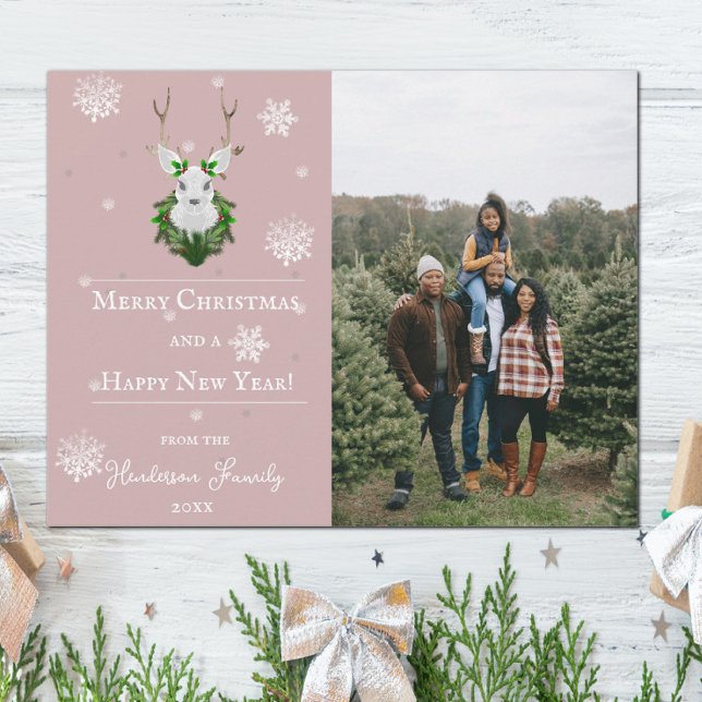 Tarjeta fotográfica de festividad de reno rosa (Pink Festive Reindeer Holiday Photo Card)