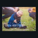 Tarjeta fotográfica de las estrellas del amor y la<br><div class="desc">Elegantes y lindas Navidades de Amor y Estrellas Ligeras o tarjeta de fotos de vacaciones Hanukkah es perfecta para todos sus amigos y familia esta temporada de vacaciones. Personalizar el texto con el nombre de tu familia y el año e intercambia la foto por una foto de tus hijos, mascota...</div>
