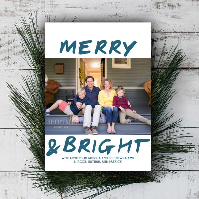 Tarjeta fotográfica de moda Merry y Bright | Azul (Blue Merry and Bright Christmas Photo Card)