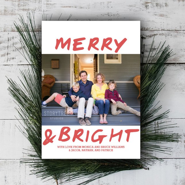 Tarjeta fotográfica de moda Merry y Bright | Rojo (Red Merry and Bright Christmas Photo Card)
