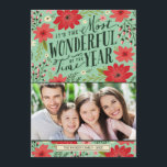 Tarjeta fotográfica floral de vacaciones<br><div class="desc">Elegante y moderna tarjeta fotográfica de vacaciones cuenta con un caprichoso diseño de tipografía que dice Es la Hora Más Maravillosa del Año, rodeada por un colorido borde floral ilustrado. Personalice la foto de su familia y añada su nombre y el año u otro texto personalizado. Pulse en Personalizar (It)...</div>