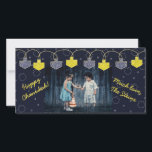 Tarjeta fotográfica Hanukkah "Dreidel Banner"<br><div class="desc">Feliz feriado, tarjeta fotográfica Hanukkah/Chanukah, "Dreidel Banner" brillante, tarjeta fotográfica con sobre blanco. Personalice reemplazando la foto y la frase "Feliz Chanukkah, Amen a los Steins" con la redacción Personalizar escogiendo su estilo de letra favorito, color y tamaño. Reajuste, redimensione y repita la palabra al personalizar. También se puede cambiar...</div>