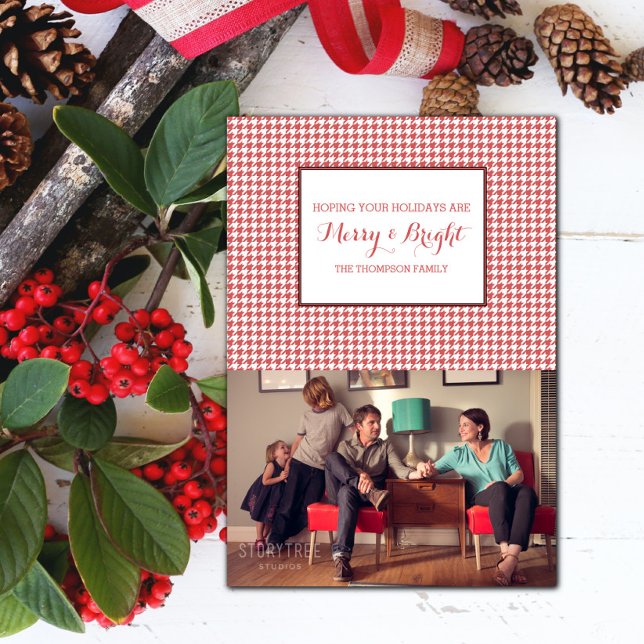 Tarjeta fotográfica Red Houndstap (Red Houndstooth Holiday Photo Card)