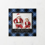 Tarjeta fotográfica triple de vacaciones de Blue T<br><div class="desc">Personalice esta clásica tarjeta tricorle de lona negra y azul con su propio saludo y hermosas fotos para empezar a difundir alegría a sus amigos y familia esta temporada de vacaciones.</div>
