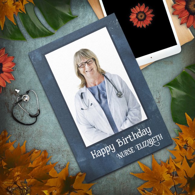 Tarjeta Fotos de cumpleaños felices personalidades simples (Modern Happy Birthday Card Photo Custom to create to make it your own and send. )
