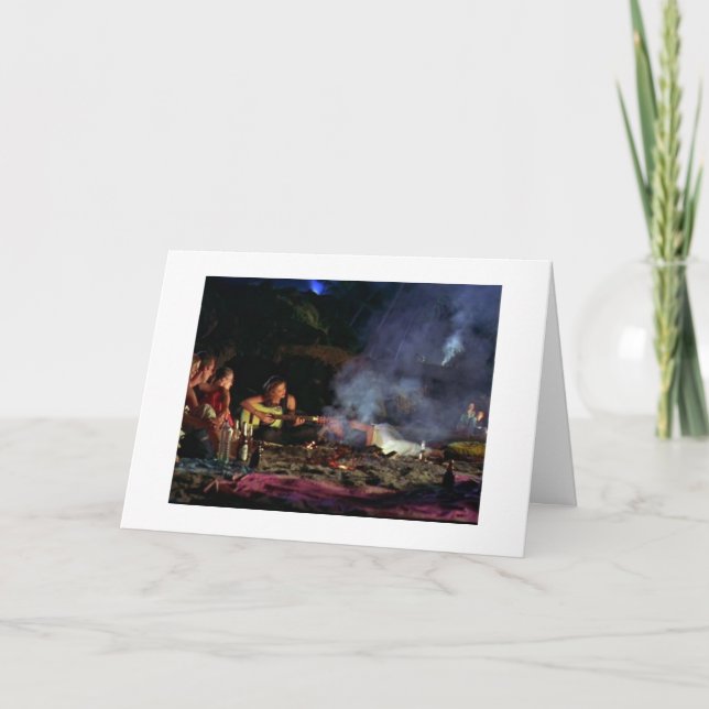 TARJETA FUEGO, AMIGOS, PLAYA=FELIZ AMIGO DE CUMPLEAÑOS (Anverso)