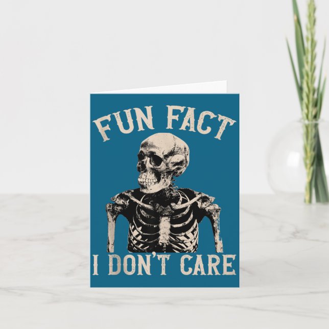 Tarjeta Fun Fact I Don’t Care Skull Funny Sarcastic Quote  (Anverso)