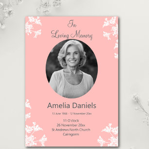 Tarjeta fúnebre de flor silvestre blanca en memori