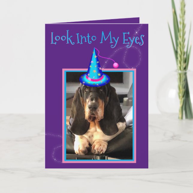 Tarjeta Funny Basset Hound Birthday Card con asistente (Anverso)