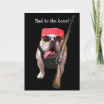 Tarjeta Funny Biker/Bulldog no conformista Cumpleaños<br><div class="desc">Divertido Bulldog en una bandana roja, chaleco de cuero negro y gafas de sol, con un rifle, en la parte delantera. Puedes personalizar todo el texto, cambiar el tipo de letra, el tamaño y el color. Dentro del texto de "Feliz Cumpleaños" está separado, para que pueda ser más grande. Este...</div>