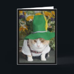 Tarjeta Funny Cat German Birthday<br><div class="desc">Funny Bubba Kitty con un disfraz de Ocktoberfest.  Esta es una nueva foto y lo convertimos en un nuevo gorra bávaro.  Para el texto,  usé translúcido.google.   Inside:  "¡Feliz cumpleaños,  mi buen amigo!"  Puede cambiar el texto en los campos de texto.  Puedes traducir otra frase y copiarla y pegarla.</div>