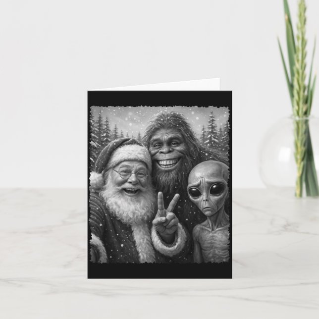 Tarjeta Funny Cat Santa Bigfoot Alien Christmas Selfie Tee (Anverso)