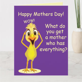 Tarjeta Funny Chicken Purple Mother's Day Card