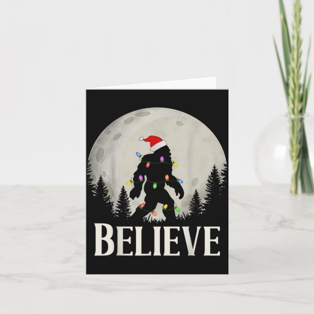 Tarjeta Funny Christmas Bigfoot Santa Hat Moon Sasquatch K (Anverso)