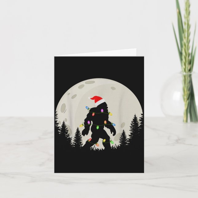 Tarjeta Funny Christmas Bigfoot Santa Hat Moon Sasquatch K (Anverso)