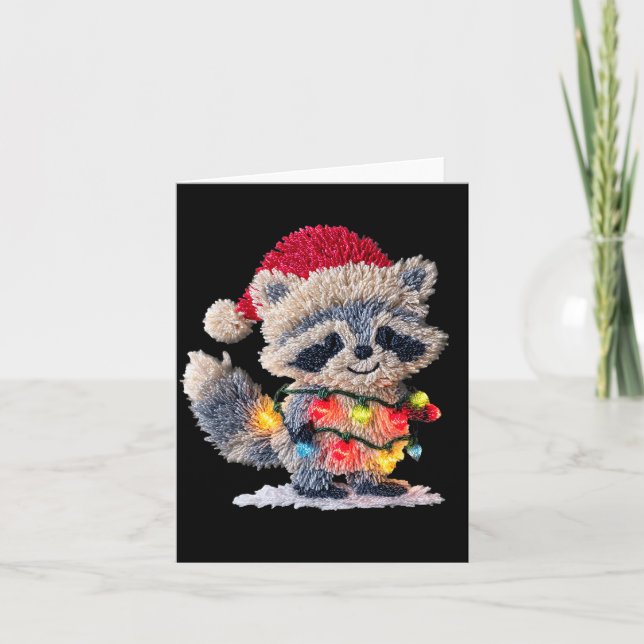 Tarjeta Funny Crochet Christmas Raccoon Xmas Lights Girly  (Anverso)