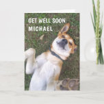 Tarjeta Funny Get Well Dog Photo Personalizado<br><div class="desc">Ánimo con esta tarjeta de Personalizado de fotos divertida Get Well Dog. El frente está diseñado con una imagen personal del perro de la familia. Puede elegir su propia foto mascota para la plantilla o guardarla como se muestra. El lindo perro está de espaldas con sus patas arriba en el...</div>