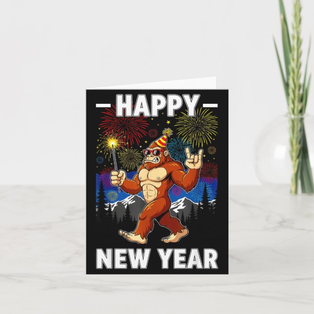Tarjeta Funny Happy New Year 2026 Bigfoot Lovers New Years (Anverso)