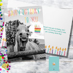 Tarjeta Funny Horse Birday Card<br><div class="desc">🤣 Una tarjeta de cumpleaños de carcajadas! ¡Traigan risas a su celebración con esta divertidísima imagen de un caballo riéndose y creen un saludo de cumpleaños tan único como son! ✏️ texto editable dentro para añadir tus deseos de cumpleaños personalizados. ♡ Ver más de esta tienda aquí: https://www.zazzle.com/store/about_horses ♡</div>