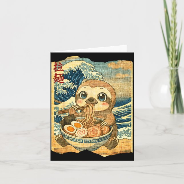 Tarjeta Funny Kawaii Sloth Ramen Noodle Bowl Japanese Wave (Anverso)