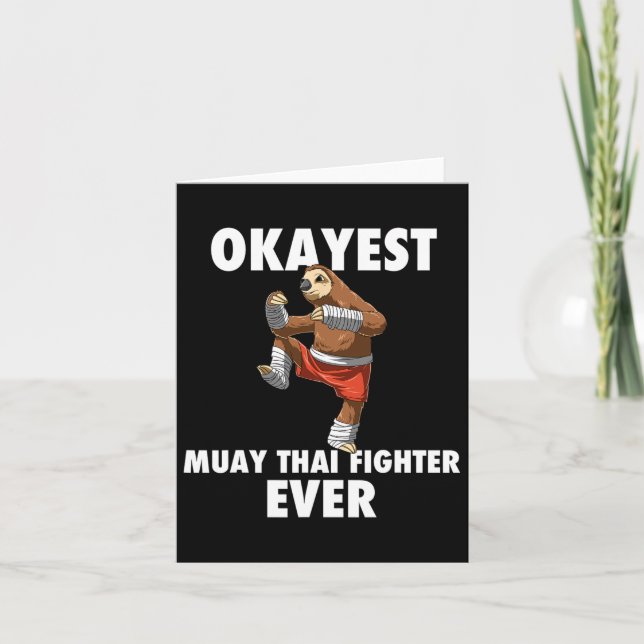 Tarjeta Funny Okayest Sloth Fighter - Muay Thai (Anverso)
