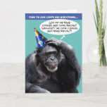 Tarjeta Funny Old Chimpanzee Life's Big Questions Birthday<br><div class="desc">Un viejo chimpancé reflexionando sobre las grandes preguntas de la vida... "¿Por qué horneamos galletas y cocinamos tocino? ¿No deberíamos cocinar galletas y hornear tocino?" ¡Buena pregunta! Dentro hay preguntas más desconcertantes (cuando eres viejo)... ¿Dónde están mis lentes? ¿Quién tomó mis llaves? ¿Por qué entré a esta habitación?" Seguido de...</div>