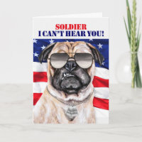 Funny Perro de Pug y cumpleaños militar con bander