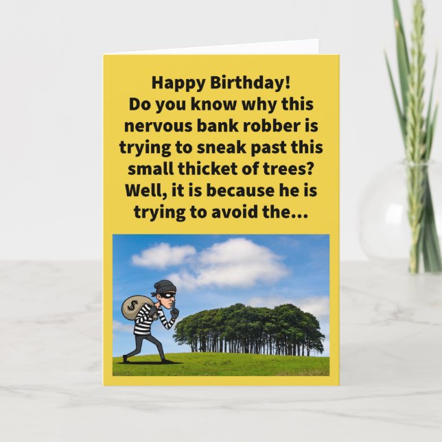 Tarjeta Funny Pun Avoid the Copse Happy Birthday (Anverso)