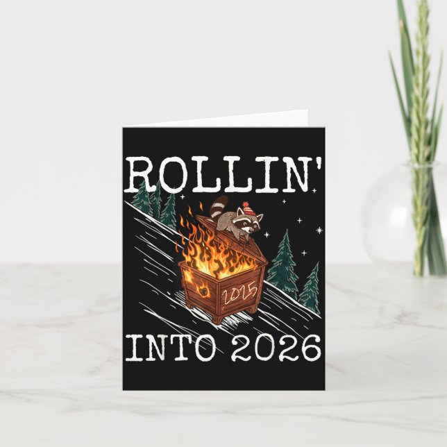 Tarjeta Funny Raccoon Rolling Into 2026 Retro New Year 202 (Anverso)