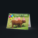 Tarjeta Funny Scottish Highland Steer Birthday<br><div class="desc">Tarjeta totalmente tonta con un gran conductor de tierras altas en busca de la fiesta de cumpleaños. Personaliza tus propios mensajes especiales y diviértete! Foto y arte digital ©Christine Greenspan. Gráficos con licencia.</div>