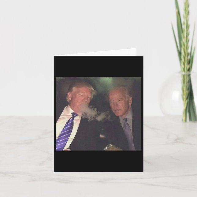 Tarjeta Funny Trump Y Fumar Biden (Anverso)