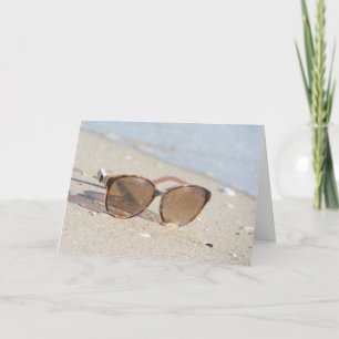 Tarjeta Gafas de sol en la playa