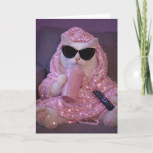 Tarjeta Gata Perezosa Glamurosa con Gafas de Sol y Bebida