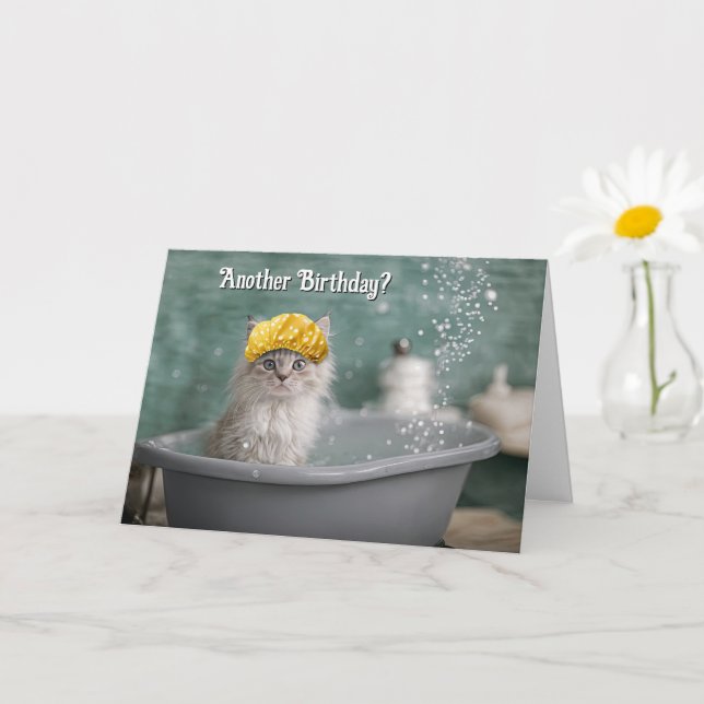 Tarjeta Gatito de cumpleaños feliz en una bañera de burbuj (Planta pequeña)
