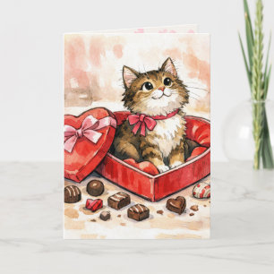 Tarjeta Gatito de cumpleaños sentado en una caja de carame