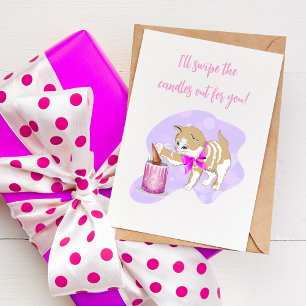 Tarjeta Gato Adorable Golpeando las Velas del Pastel de Cu
