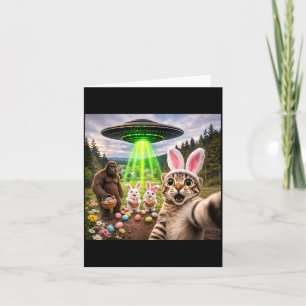 Tarjeta Gato divertido de Pascua selfie con Bigfoot y OVNI