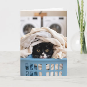 Tarjeta Gato esmoquin de cumpleaños escondiéndose en la ce