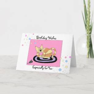 Tarjeta Gatos Deseando Feliz Cumpleaños en una Alfombra