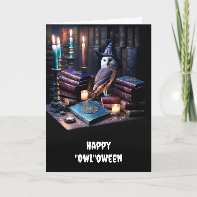 Tarjeta General de Halloween con libros mágicos de búho mí (Anverso)