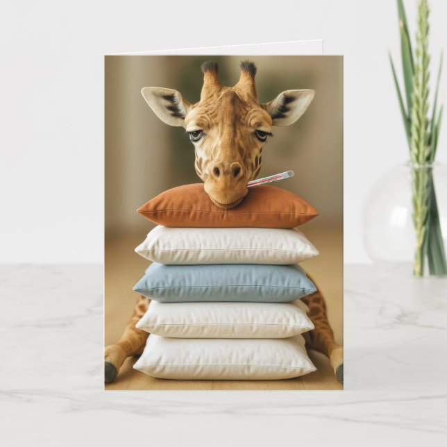 Tarjeta Get Well Soon Sick Giraffe On Bed Pillows (Anverso)
