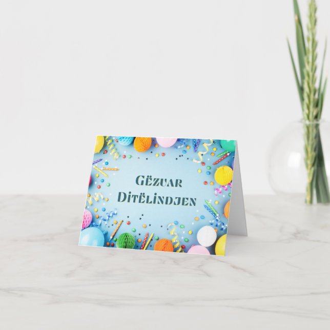 Tarjeta Gëzuar Ditëlindjen, cumpleaños de Albania (Anverso)