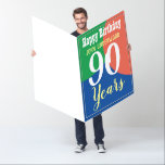 Tarjeta Giant Happy 90th Birthday Card<br><div class="desc">Celebrar un cumpleaños con una tarjeta gigante personalizada que muestre el nombre del destinatario,  y el número de años. Añade también tu propio mensaje personal. 90 años.</div>