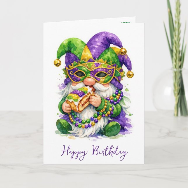 Tarjeta Gnome de Mardi Gras de cumpleaños comiendo pastel  (Anverso)