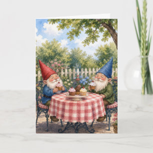 Tarjeta Gnomo de jardín de cumpleaños comiendo pastelitos
