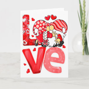 Tarjeta Gnomos del Día de San Valentín sosteniendo Corazon